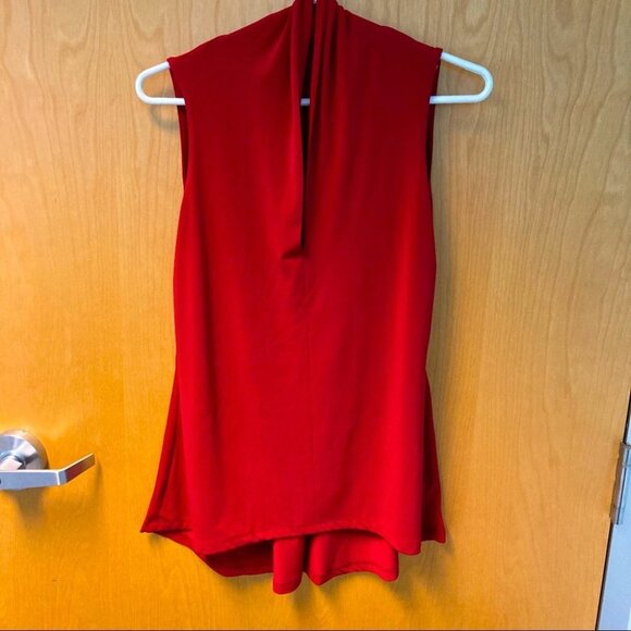 GRACE Sz M Red Sleeveless High Low  V-Neck Tunic Top - Picture 1 of 4